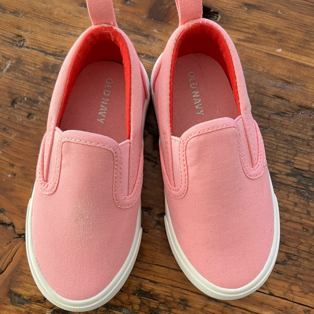 Old Navy Kids Pink Canvas Sneakers 7